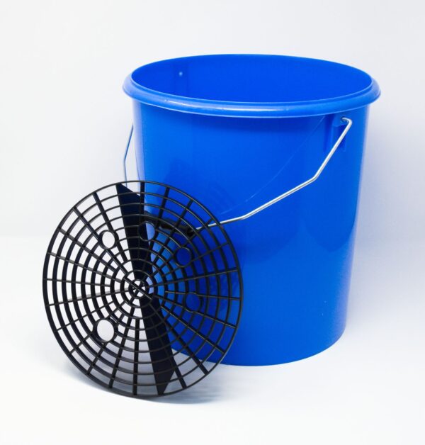 16L Standard Blue Car Detailing Bucket with Grit Shield