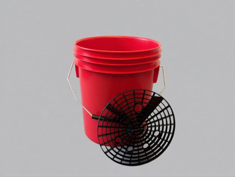 16l Red Heavy Duty Car Detailing Bucket with Grit Guard
