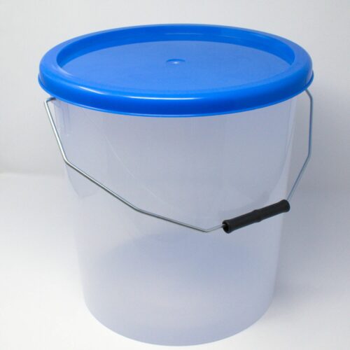 Translucent 16l bucket with blue plastic lid