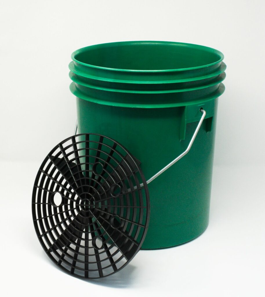 16L Heavy Duty Green Car Wash bucket with Grit Shield