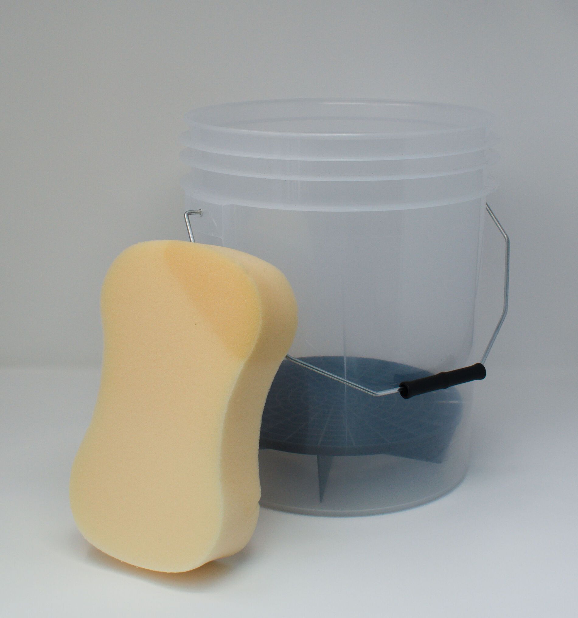 16L Heavy Duty Clear Car Detailing Bucket with Grit Shield and Sponge