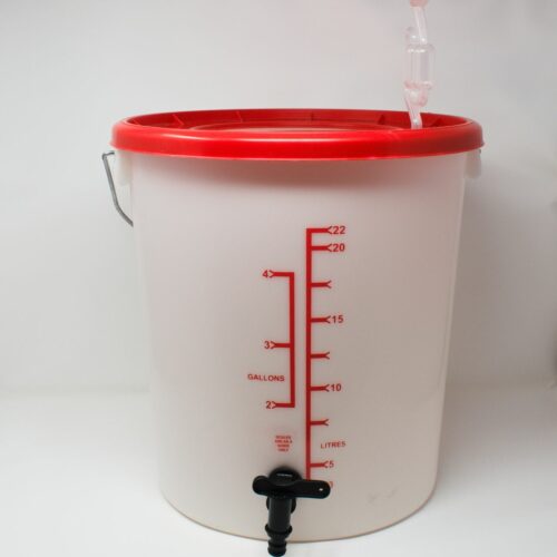 Homebrew bucket with tap, lid and airlock