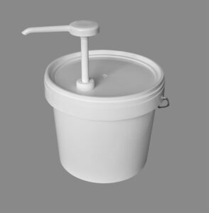 5l White Plastic Bucket with Pelican Pump